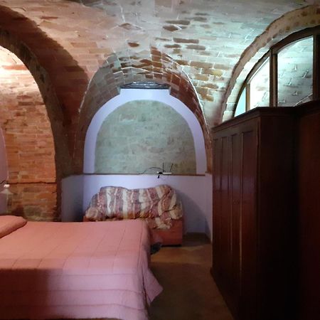 Agriturismo Alle Rose 볼테라 외부 사진