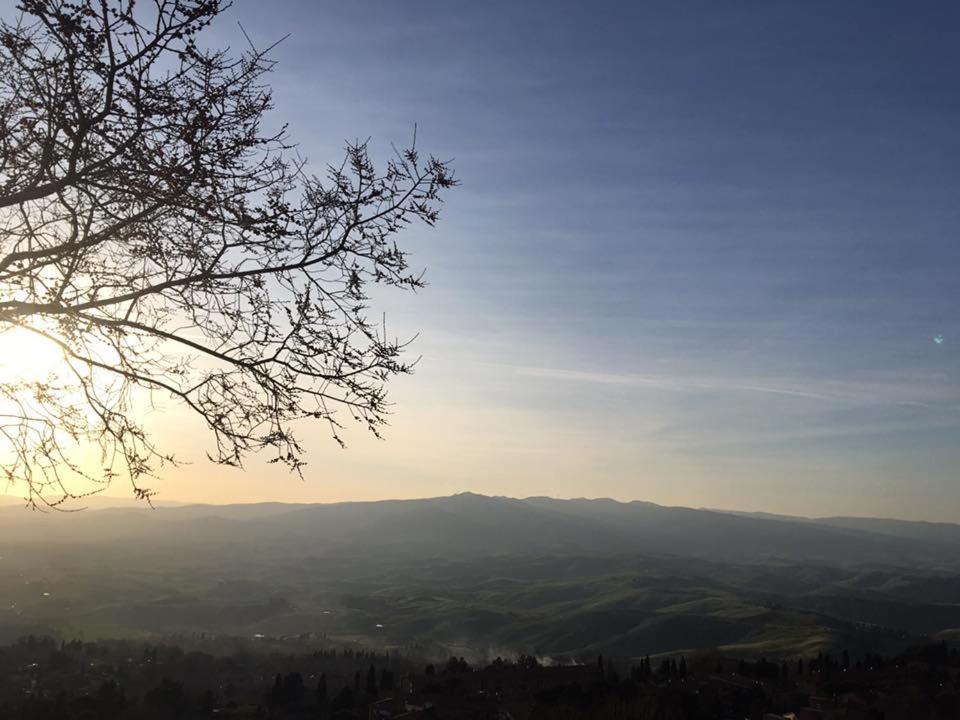 Agriturismo Alle Rose 볼테라 외부 사진